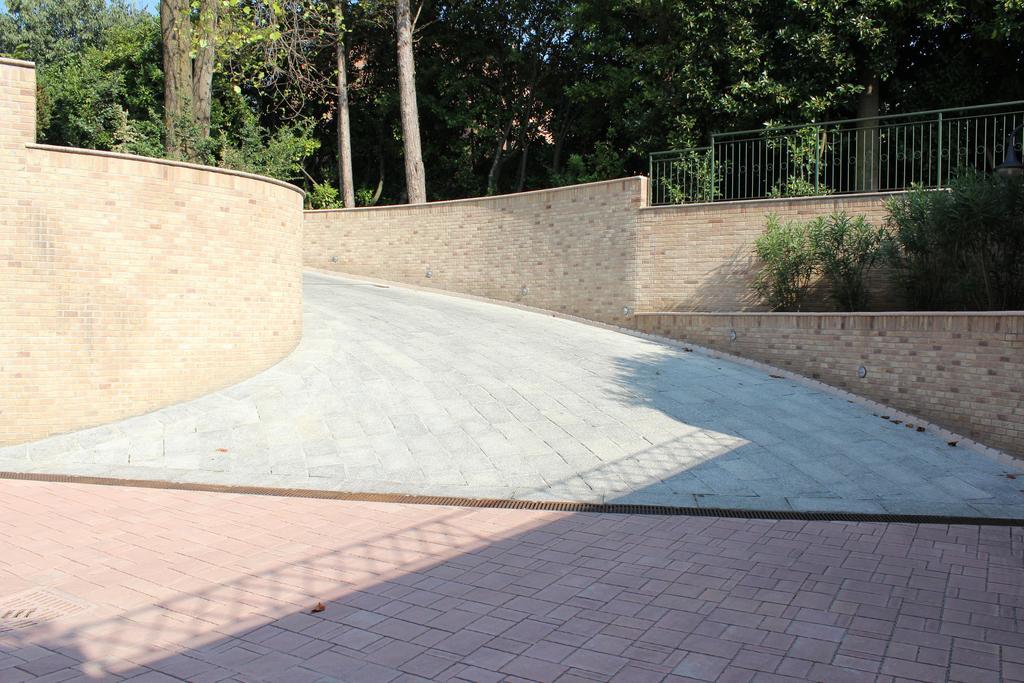 Maison D'Elite Seregno Luaran gambar